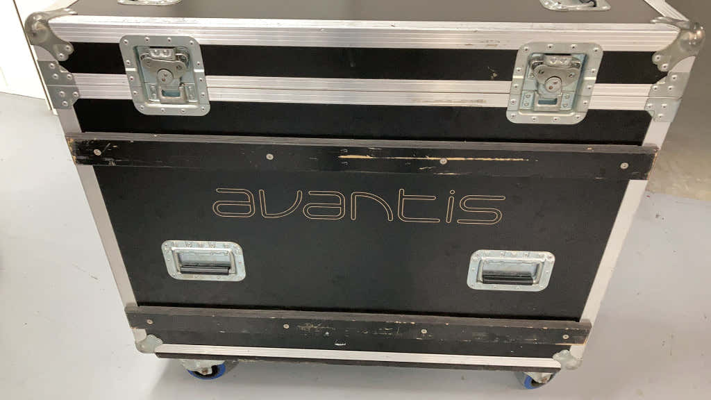Flight-Avantis - B Stock
