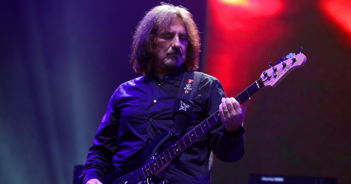 Geezer Butler (Black Sabbath) utilise une voix IA pour présenter ses prochains morceaux solo à d&rsquo;autres artistes
