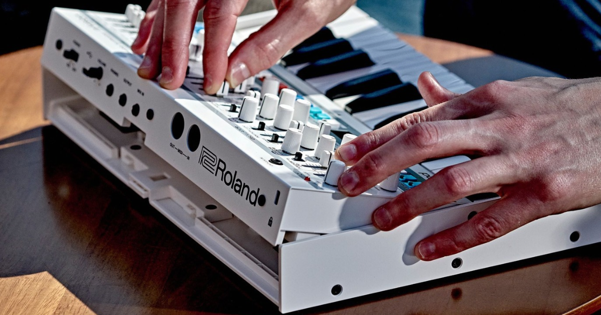 Roland présente le n/vision : un synthé wavetable ultra compact