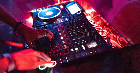 Top 5 der Mischpulte für Einsteiger: Ihre ersten Schritte im DJing