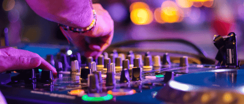 Top 5 der DJ-Mischpulte: Wie man die richtige Wahl trifft