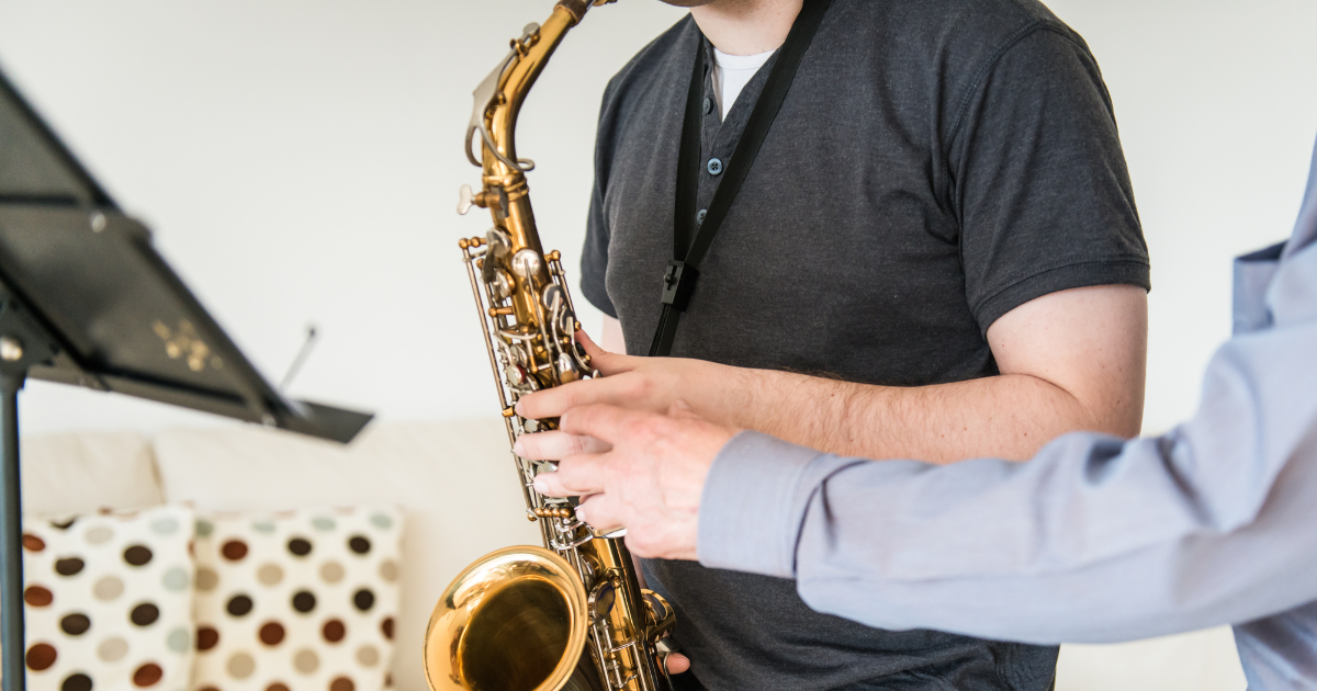 Apprendre le saxophone : guide complet pour débuter