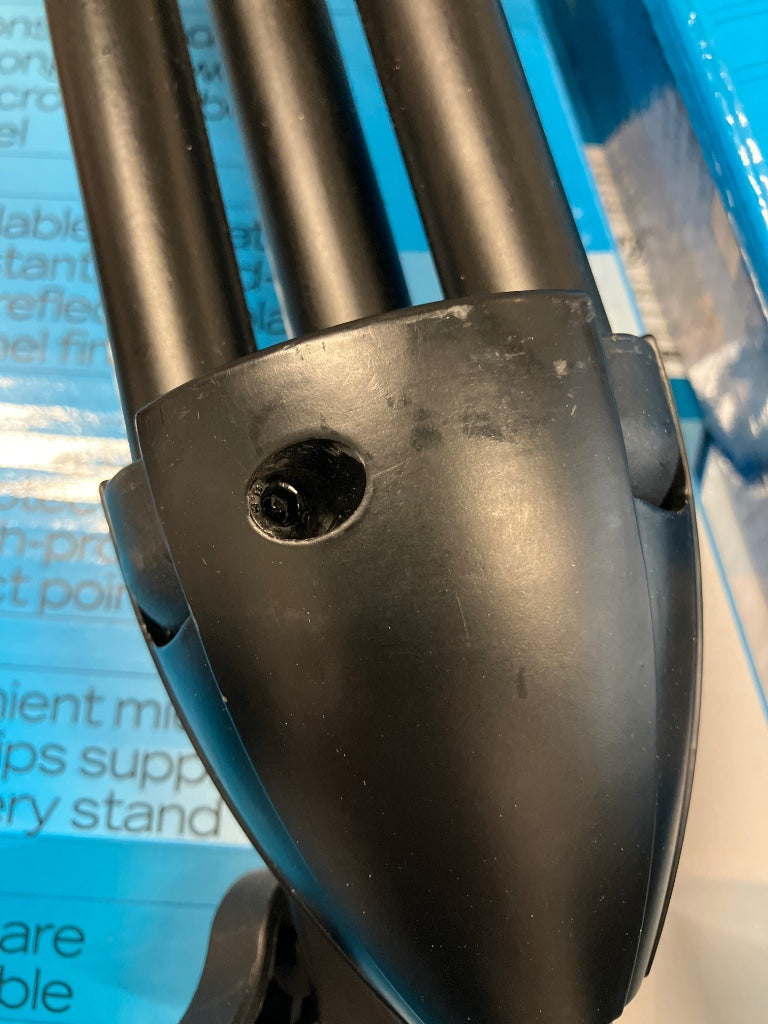 A514 Schwarzer Ständer - B-Ware