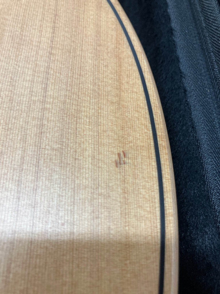 Escapade Nylon Rote Zeder Elektroakustik - B-Ware
