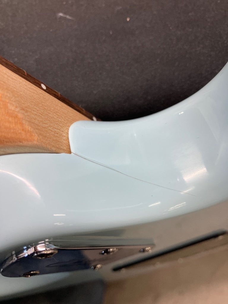 Stingray Guitar Daphne Blue - B Stock