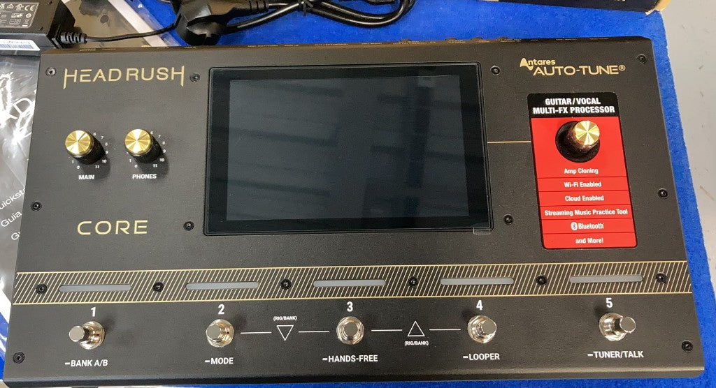 CORE GUITAR AND VOICE - B Stock