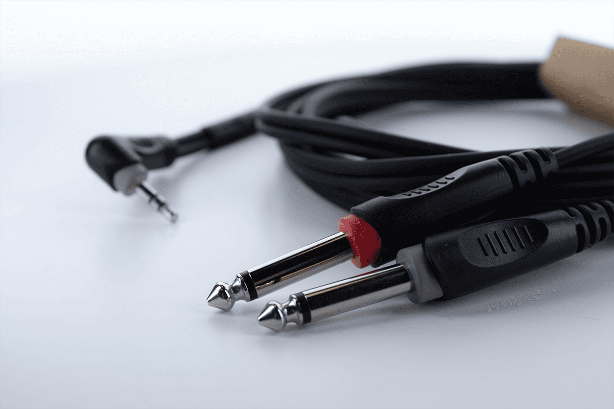 Y-Kabel Abgewinkelte Stereo-Mini-Klinke / 2 Mono-Klinken 3 M