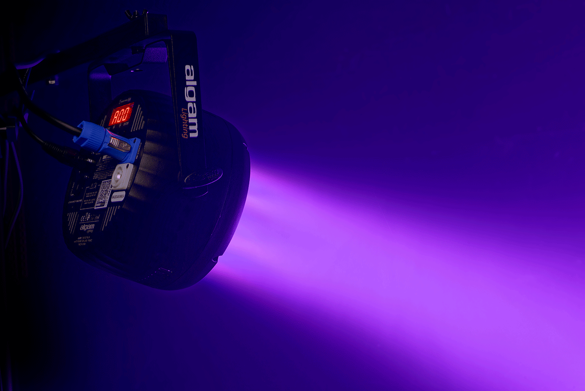 PAR WASH 7X 30W RGBWW 4-IN-1 15° OPTIC