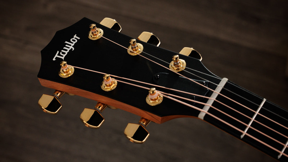 214ce-K DLX Natur Grand Auditorium