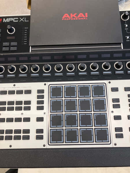 Akai Professional MPC-XL - B-Ware