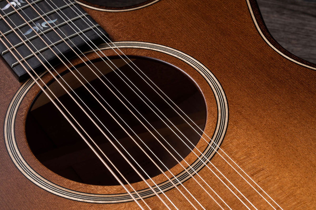 652Ce Be Wild Honey Burst Grand Concert - Überholt