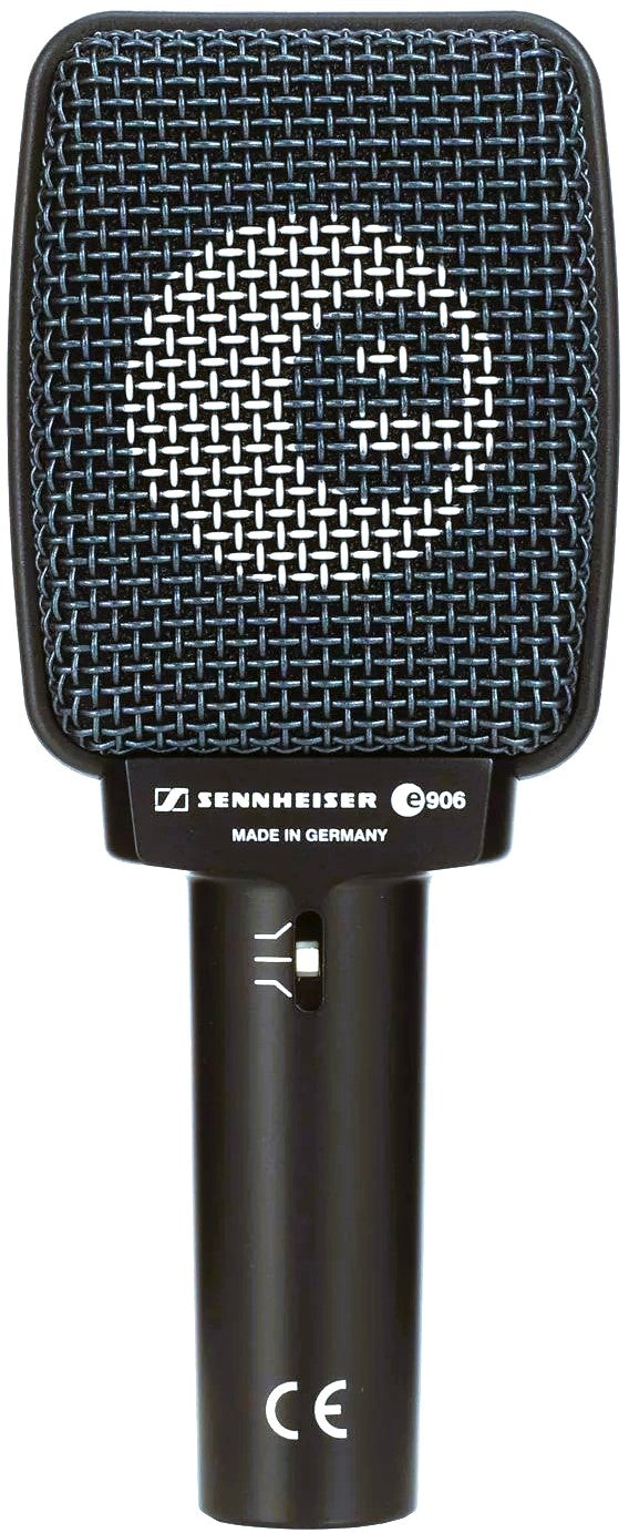 E906