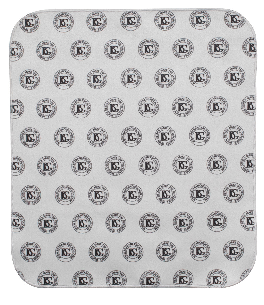 A62 - PFLEGETUCH FR ALLE INSTRUMENTE REGULAR SIZE. MICROFIBER