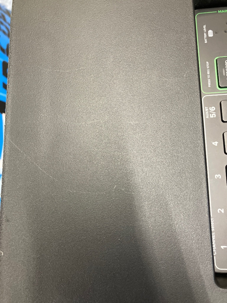 SHOWBOX - B Stock